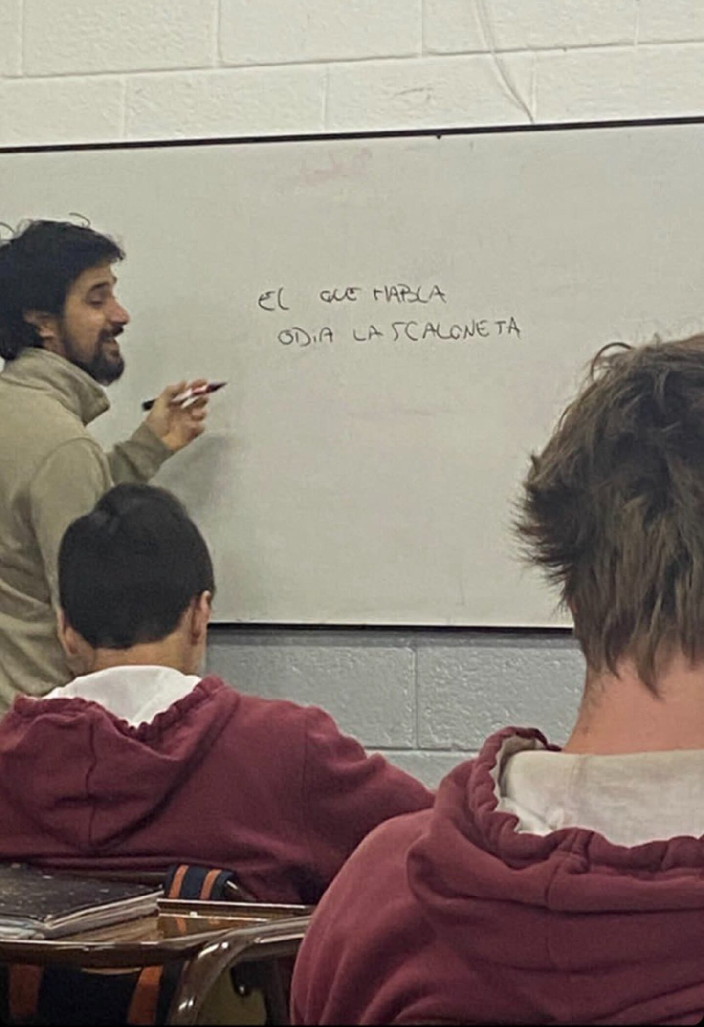 La frase del profesor fue fotografiada por uno de sus alumnos de sexto año.