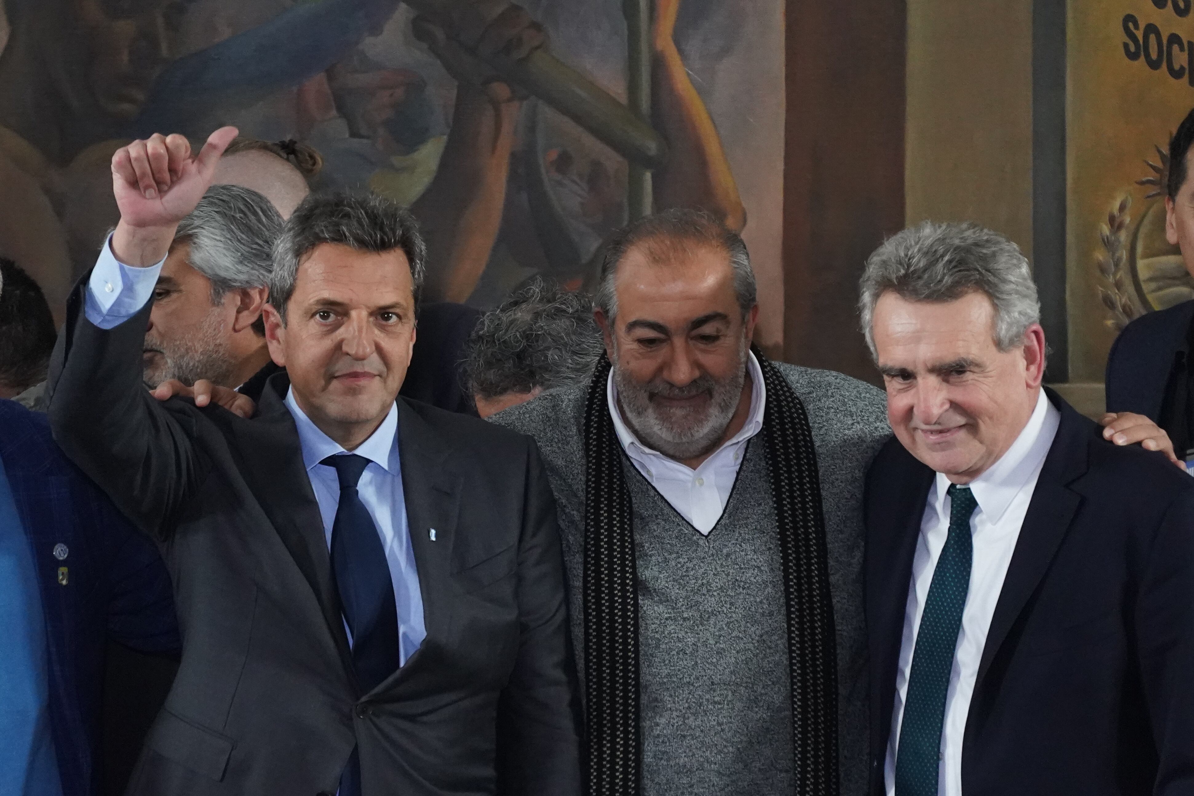 Sergio Massa en la CGT. Foto: Clarín.