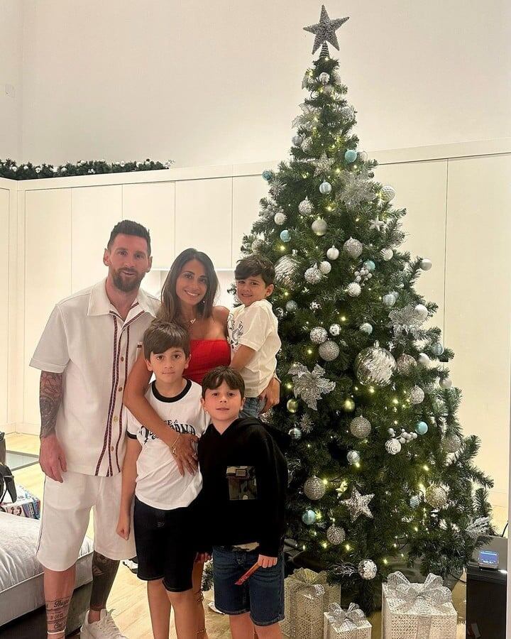 Navidad. Así celebraron la Nochebuena los messi en Rosario. (Instagram /antonelaroccuzzo)