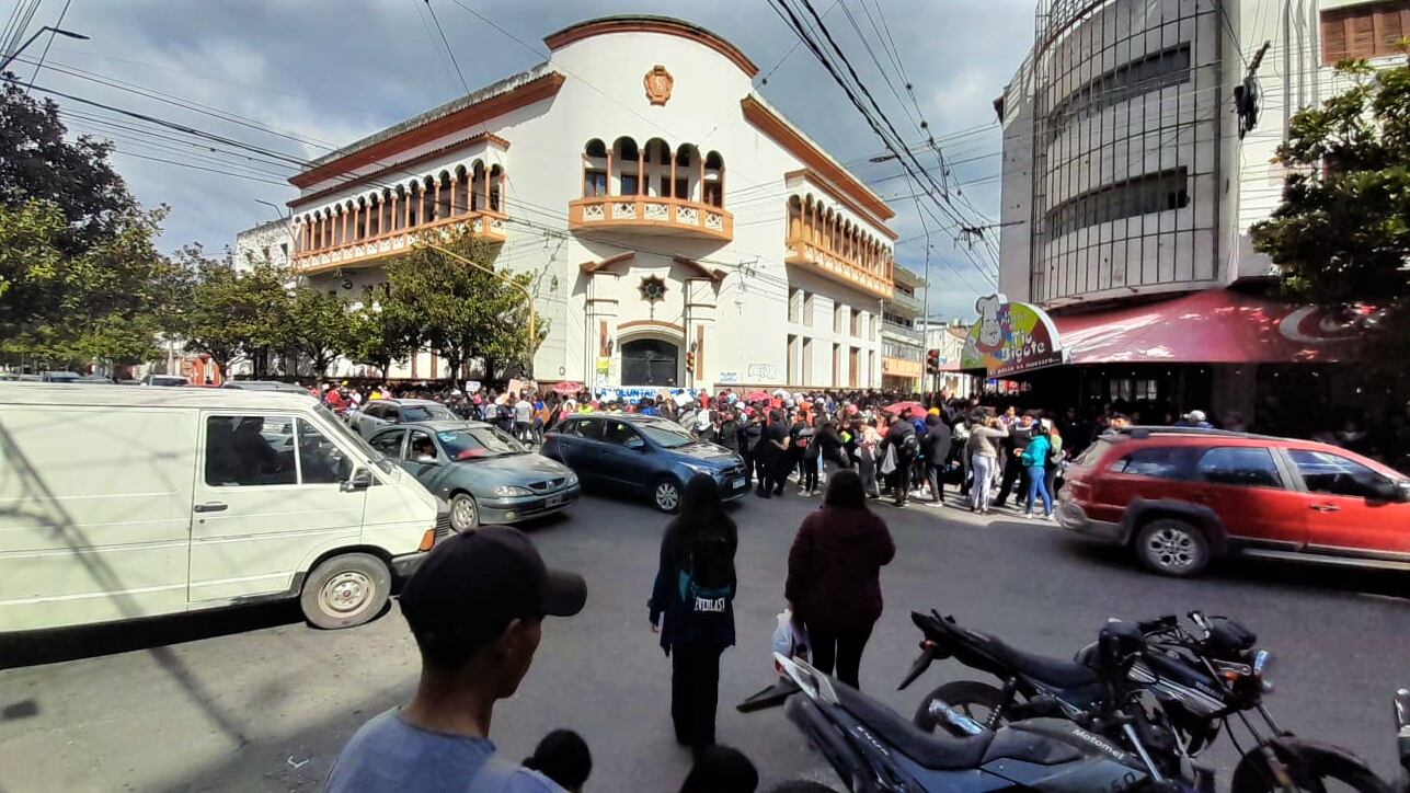 El Centro de Cómputos de las elecciones provinciales fue establecido en el primer piso del edificio de la Sociedad Española de Jujuy.