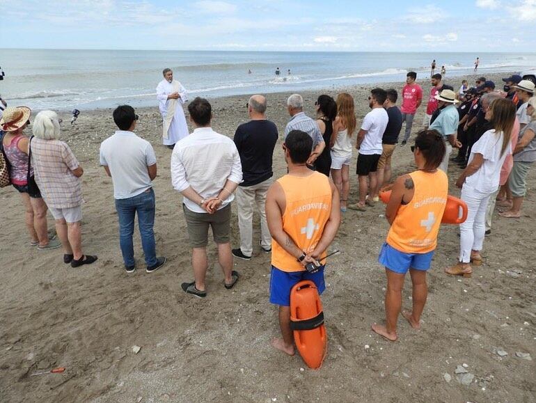 Inauguraron una nueva temporada de verano en Pehuen Co