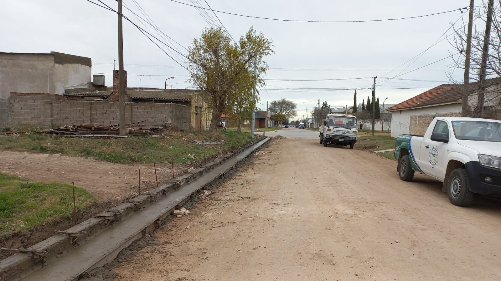 Se inició la obra de Cordón Cuneta en el Barrio La Aceitera de Tres Arroyos