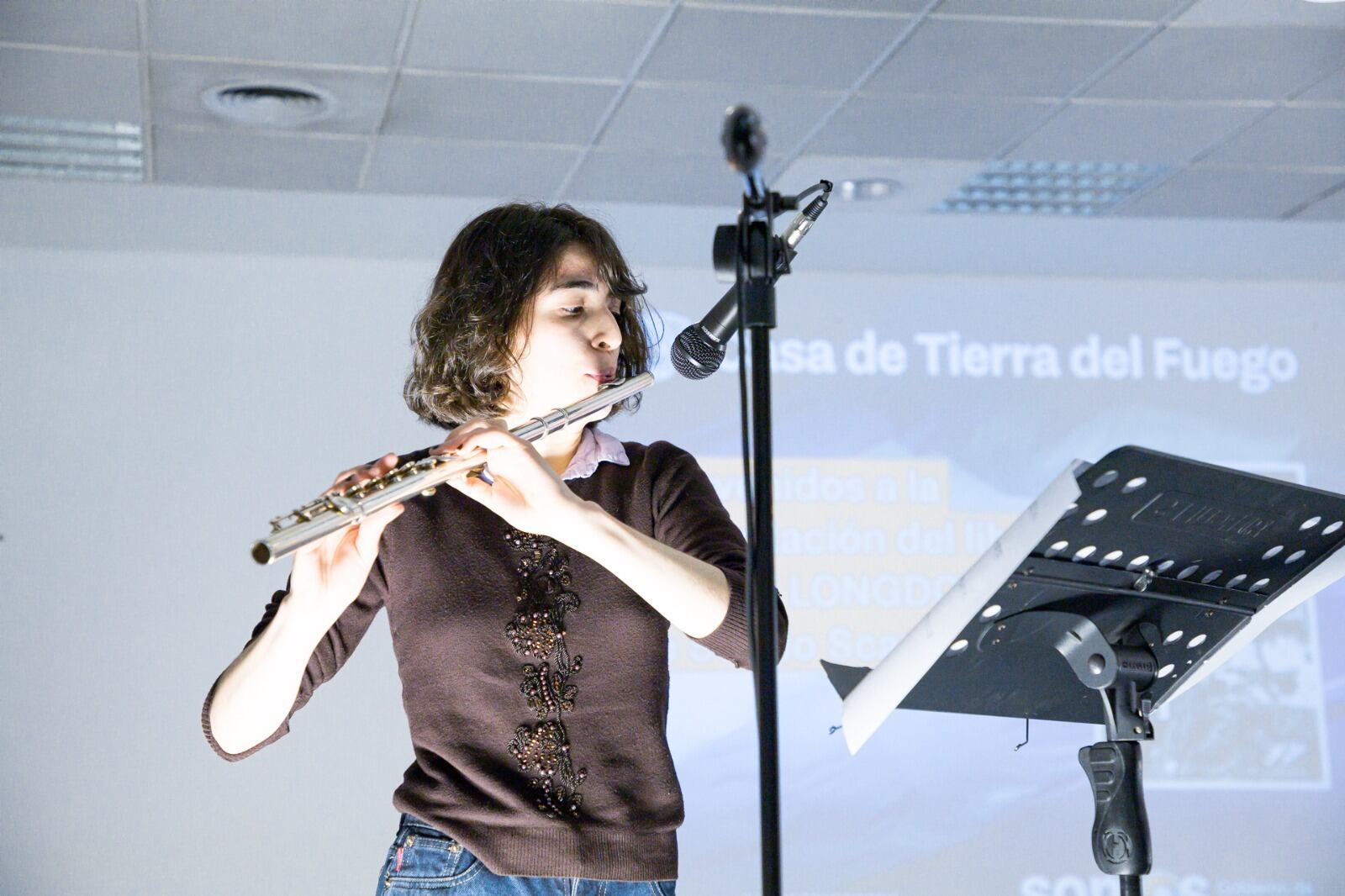 Presentaron en la Casa de Tierra del Fuego el libro “Monte Longdon”