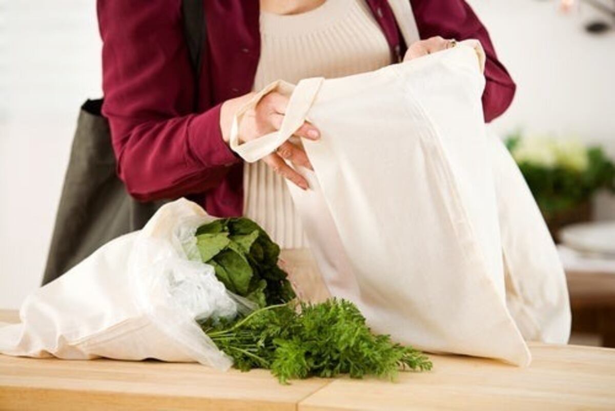 Los supermercados de Rafaela dejarán de entregar bolsas plásticas a partir de marzo