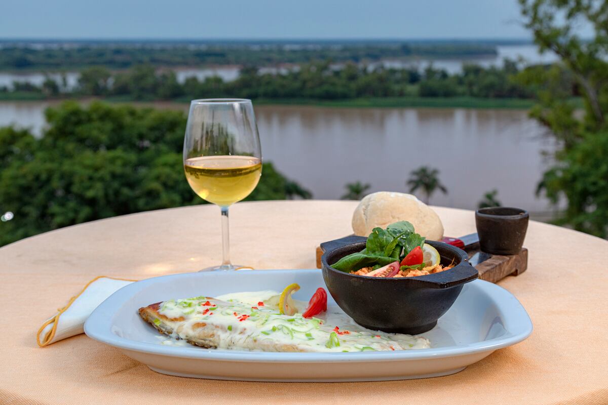 Semana Santa: te dejamos algunas ideas para maridar vinos entrerrianos con pescado de río