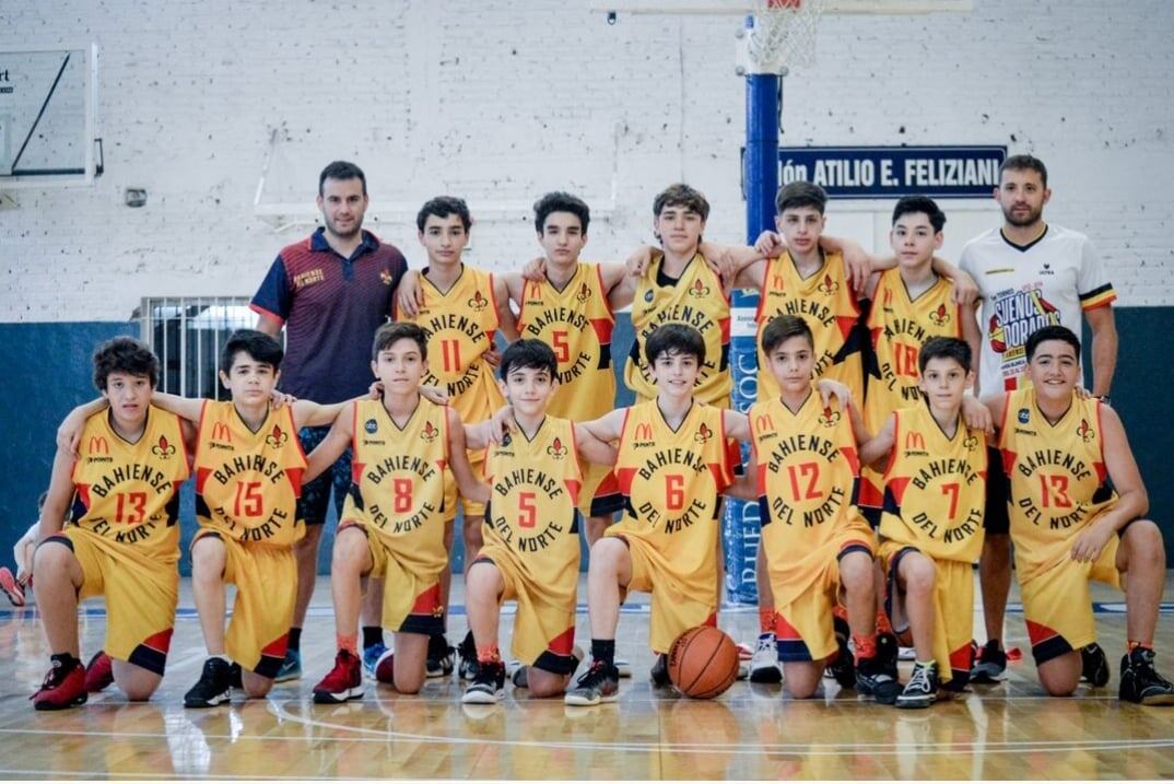 Pedro Del Grazia, Simón Avaca y Agustín Ramirez subcampeones U-13 con Bahiense del Norte. 