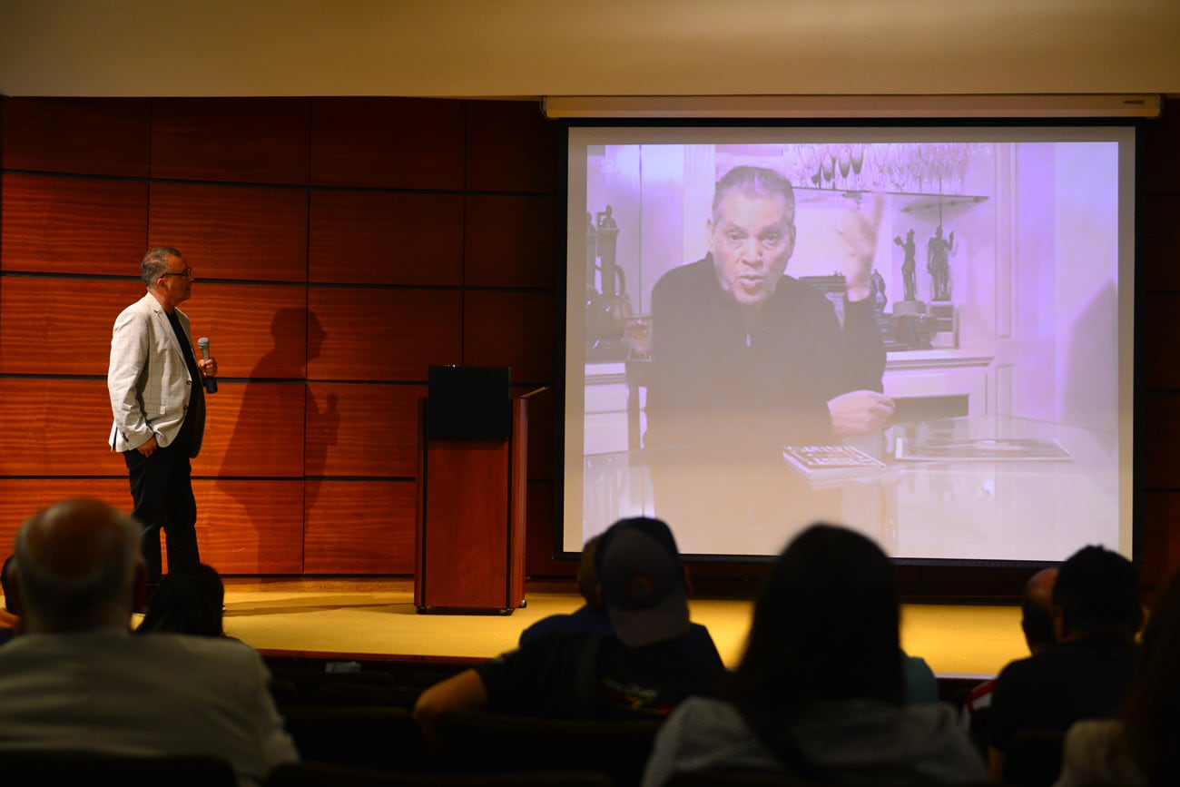 Presentación del libro "Se ve venir el gol" de Vichi Brizuela, sobre su padre, el periodista deportivo Victor Brizuela.  (Nicolás Bravo / La Voz)