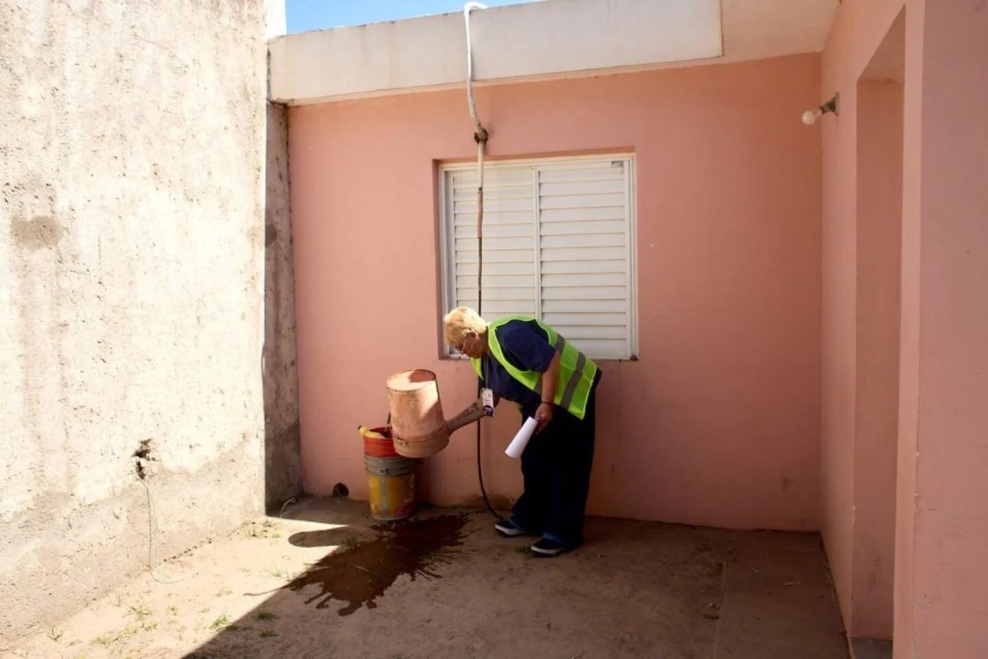 Descacharreo prevención dengue en Arroyito