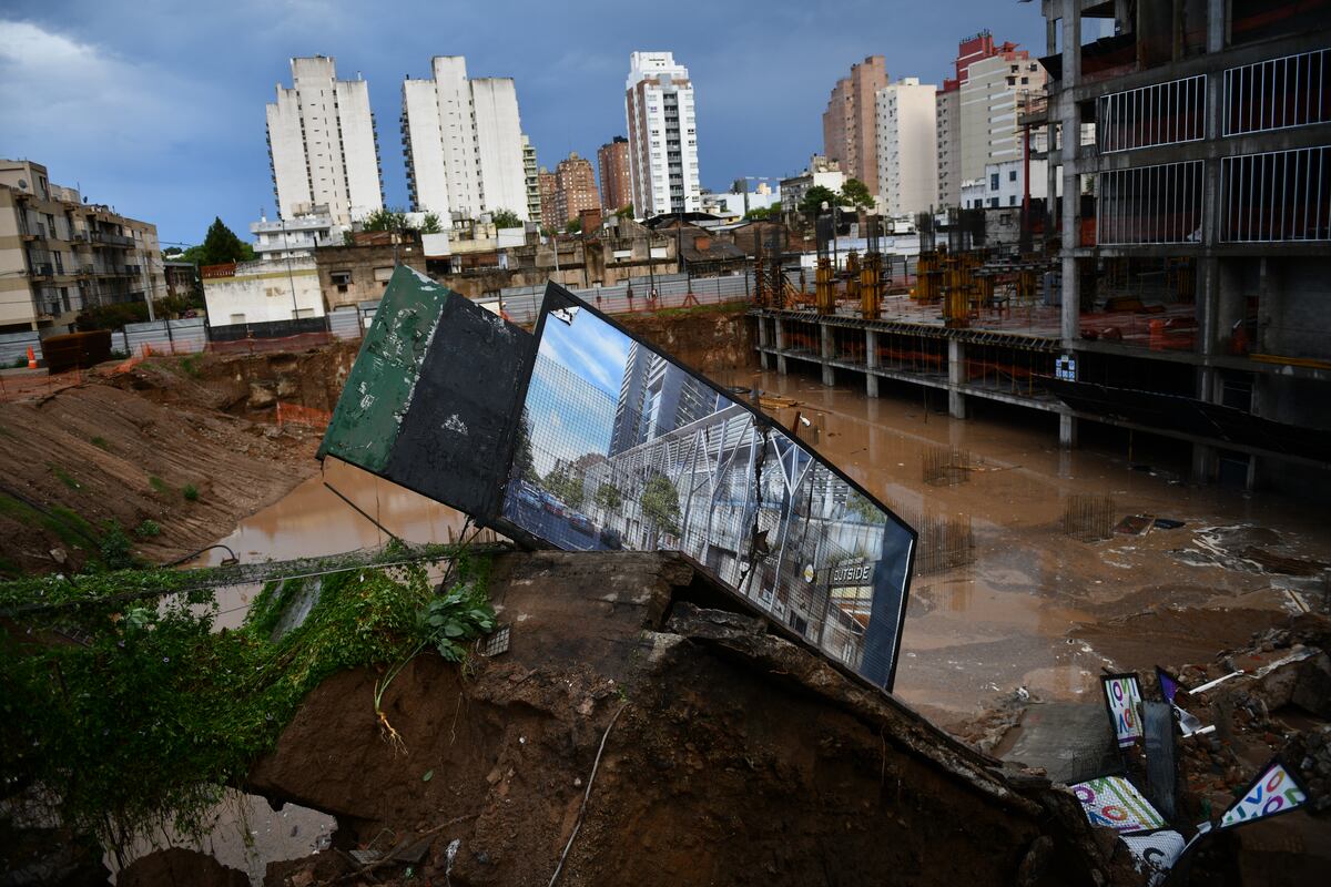Socavón en Vélez Sársfield: el intendente de Córdoba anticipó cuánto tiempo llevará la reparación