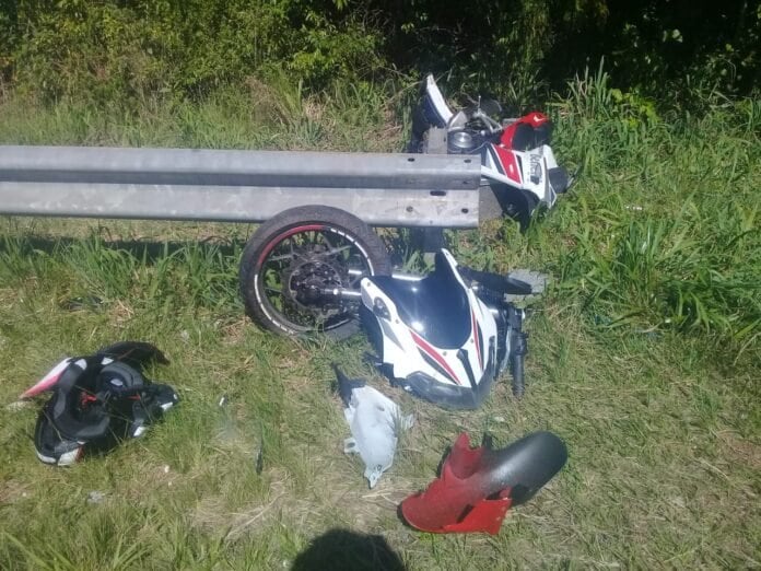 Colonia Aurora: Motociclista grave tras chocar con un camión