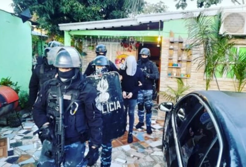 Detuvieron en Garupá al líder de una banda de roba motos.