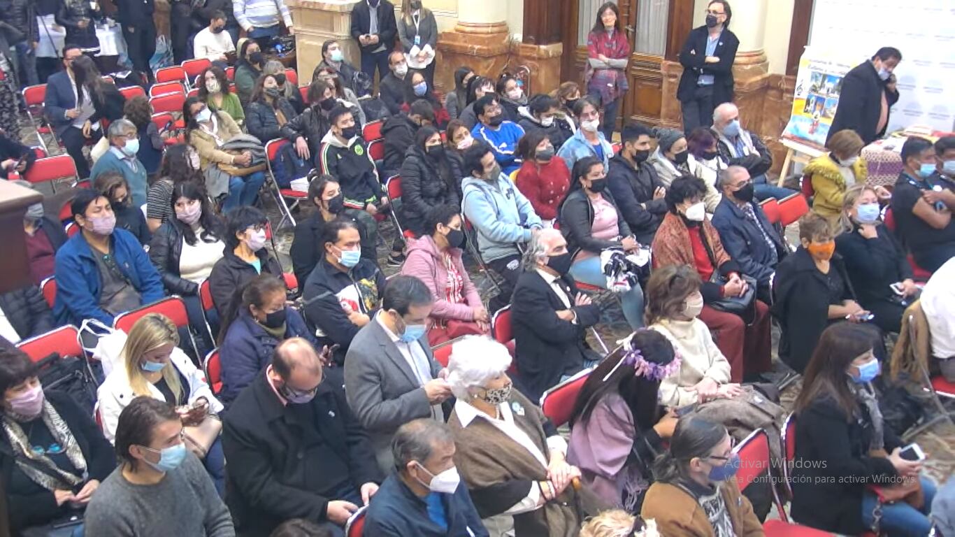 El público colmó el Salón de los Pasos Perdidos del Congreso de la Nación, en la jornada cultural y educativa en honor al general post mortem Manuel Eduardo Arias.