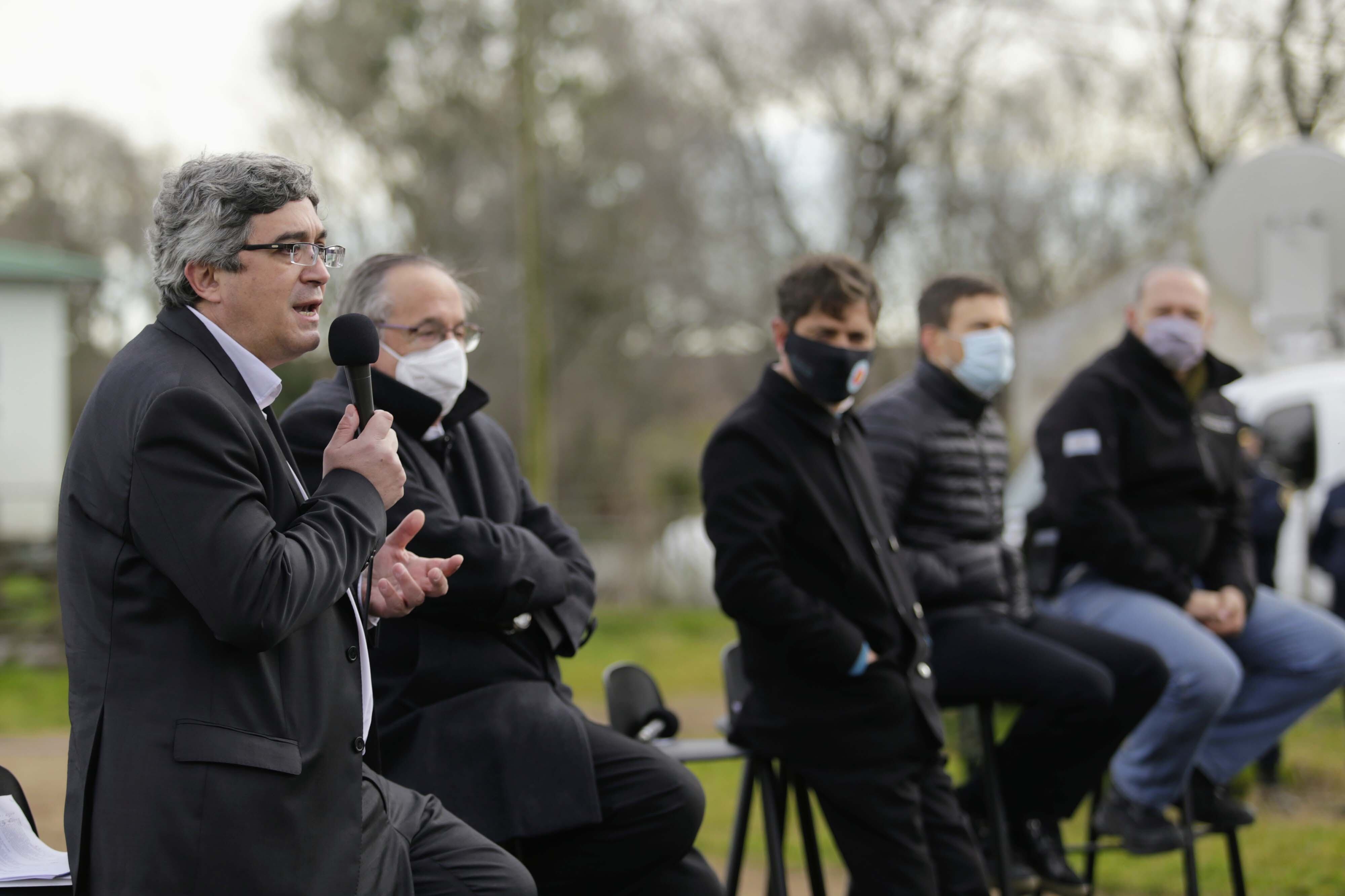 El gobernador de la provincia de Buenos Aires, Axel Kicillof, visitó esta mañana la Escuela Agropecuaria Dr. Ramón Santamarina del municipio de Tandil, donde presentó el Plan Bonaerense de Desarrollo Rural, que prevé una inversión de $172.875 millones para impulsar al sector.