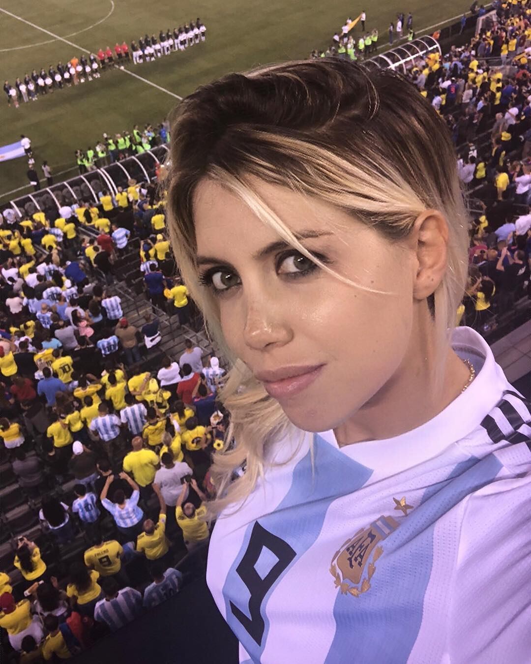 Wanda Nara con la camiseta argentina