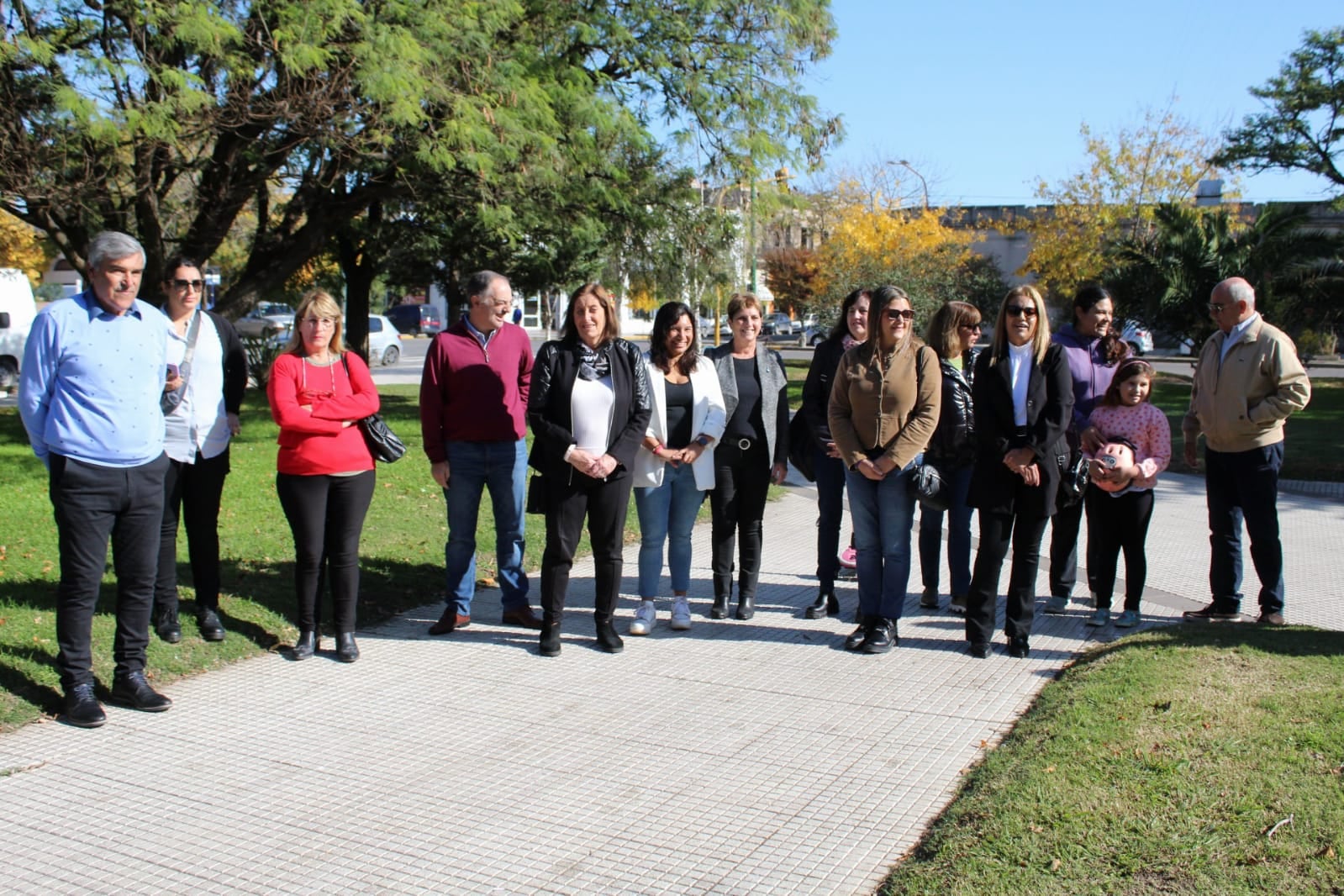 139º aniversario de Tres Arroyos: ofrenda floral  en el monumento a Dardo Rocha