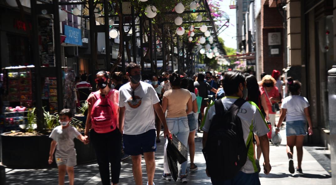 El descenso acumulado de las ventas en los dos primeros meses de 2021 llega al 6,1%.