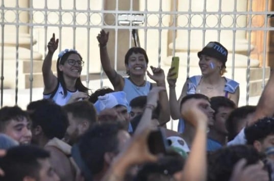 Los festejos en San Luis tras la victoria por 3 a 0 de la Selección Argentina en las semifinales del Mundial Qatar 2022.