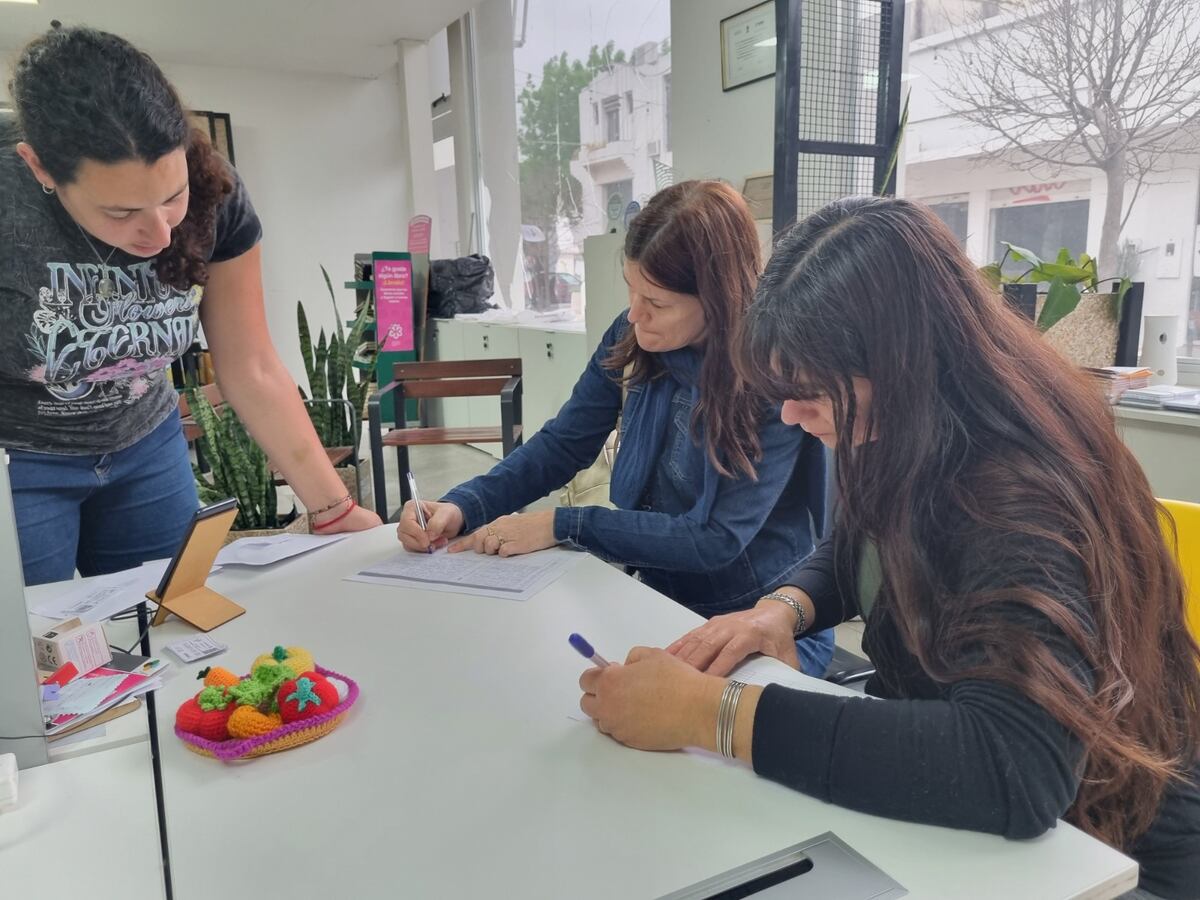 Más de 2.000 familias retiraron sus kits para la huerta en casa
