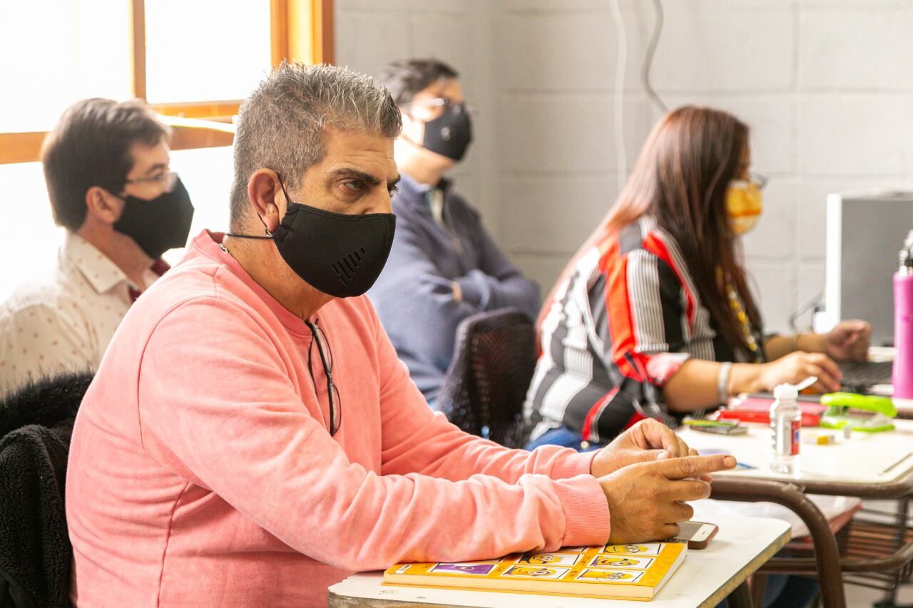 En la presente jornada, el Gobierno de Tierra del Fuego AIAS abrió las mesas paritarias por segundo año consecutivo, comenzando con el encuentro con el sector de la Educación.