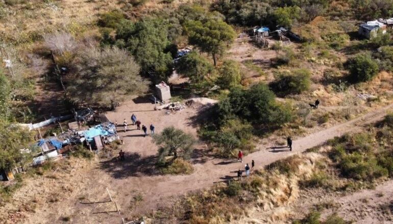 Una vista aérea del inicio del operativo en zonas aledañas al espejo de agua de Potreros de los Funes.