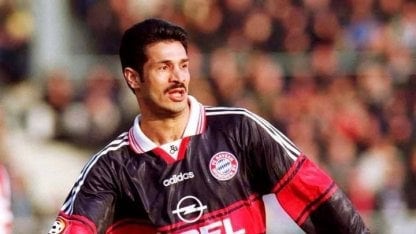 El iraní Ali Daei, la estrella de fútbol retirada que habría participado de las protestas.