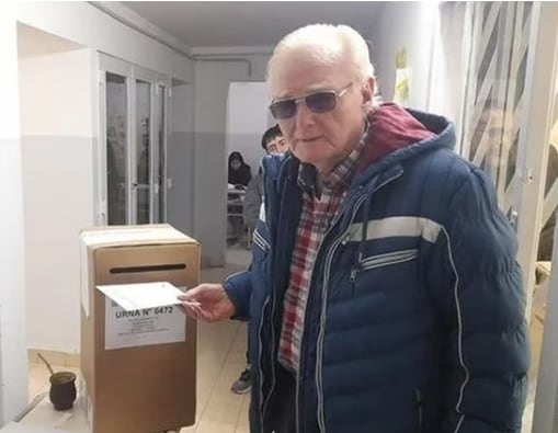 Votó Oscar Petersen, candidato a gobernador de Chubut por la Generación para un Encuentro Nacional.