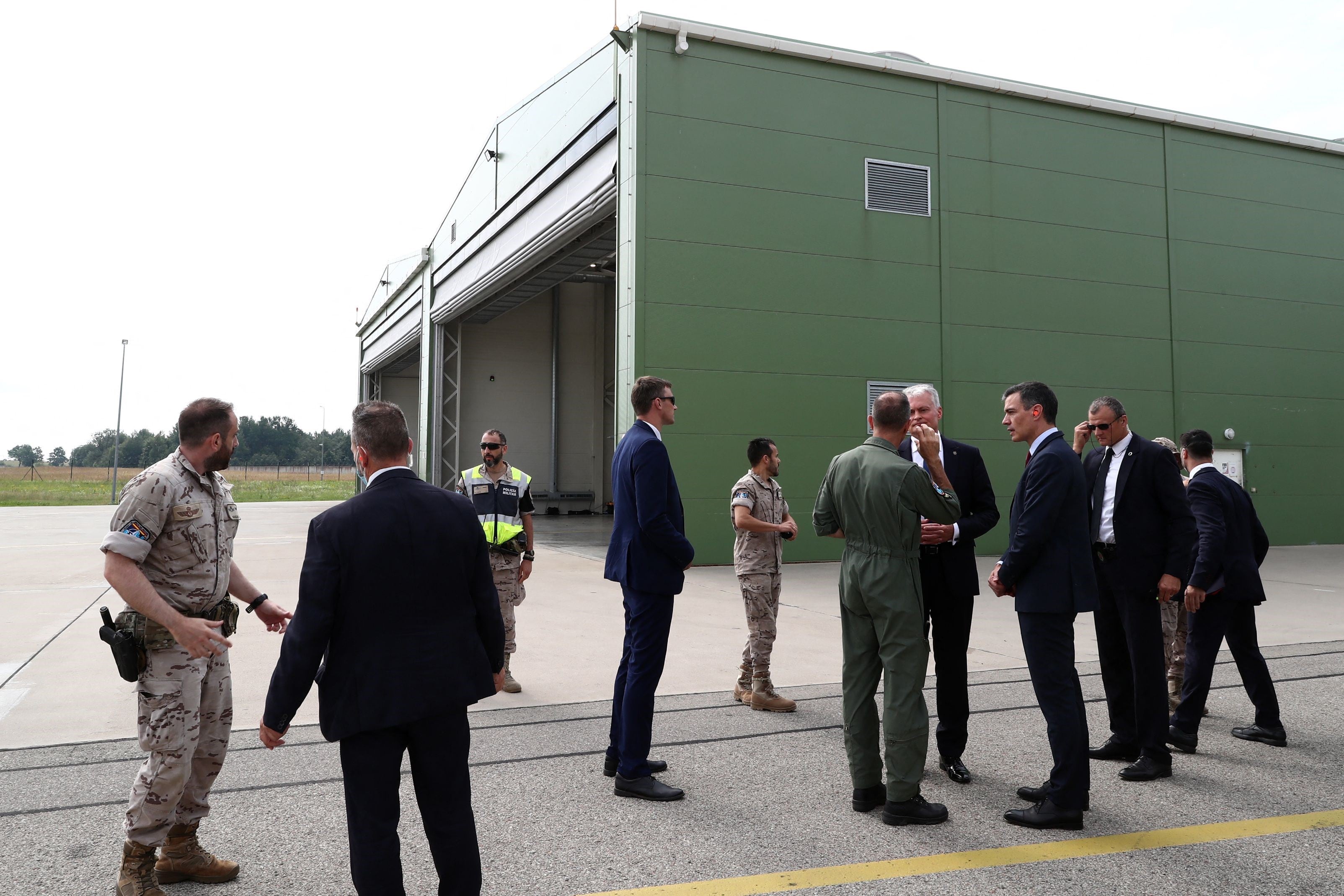 Pedro Sánchez fue evacuado de una conferencia en Lituania por un posible ataque aéreo