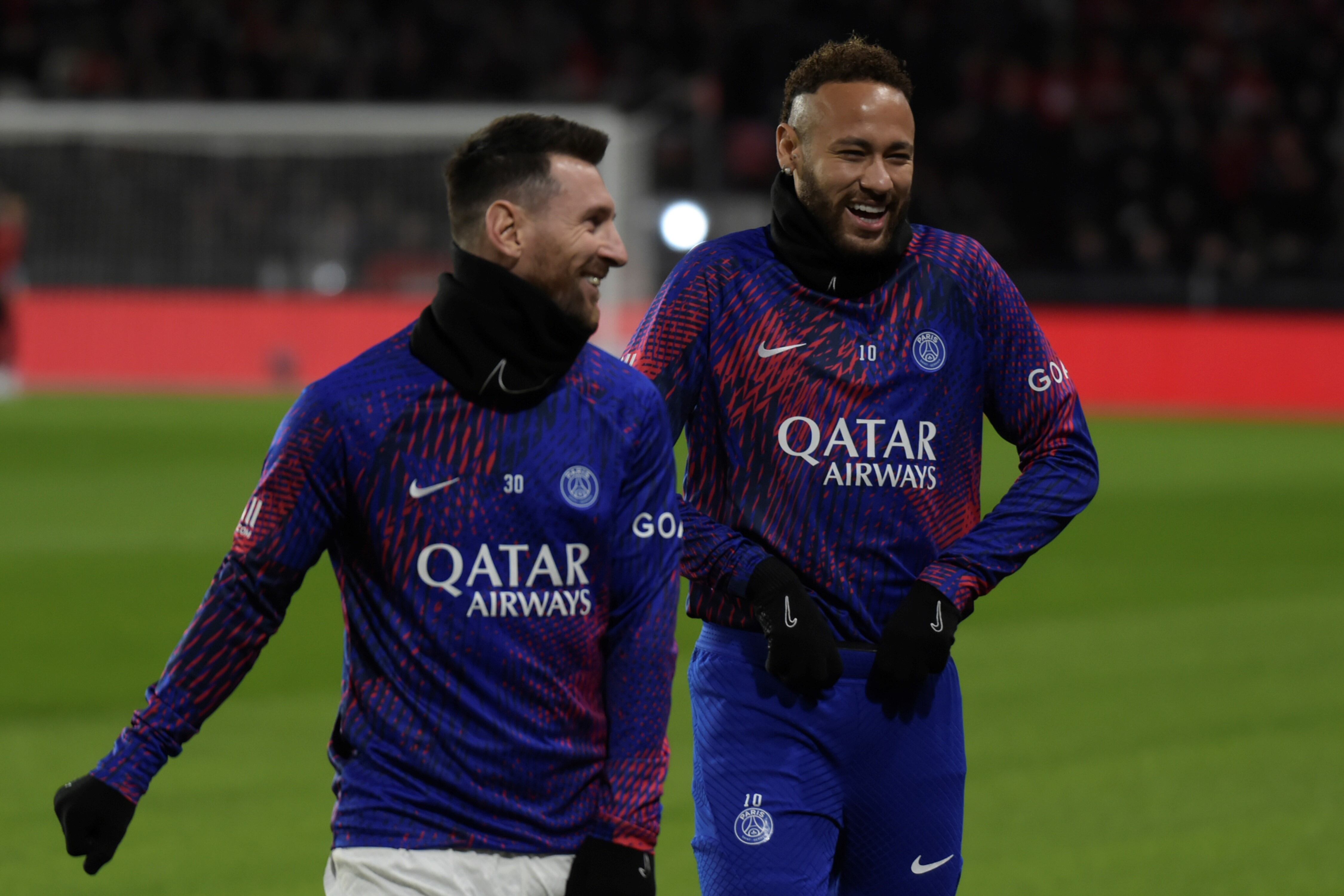 Lionel Messi y Neymar, con la camiseta del PSG, el último lugar que los reunió dentro del campo de juego.