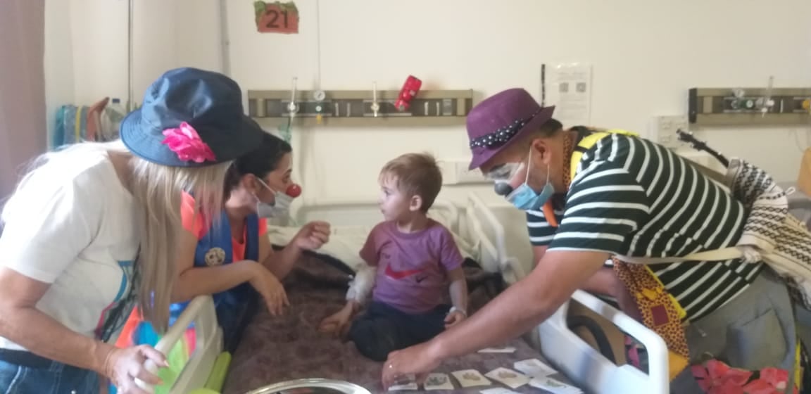 La Compañía Había Una Vez visitó hospitales de Bahía Blanca