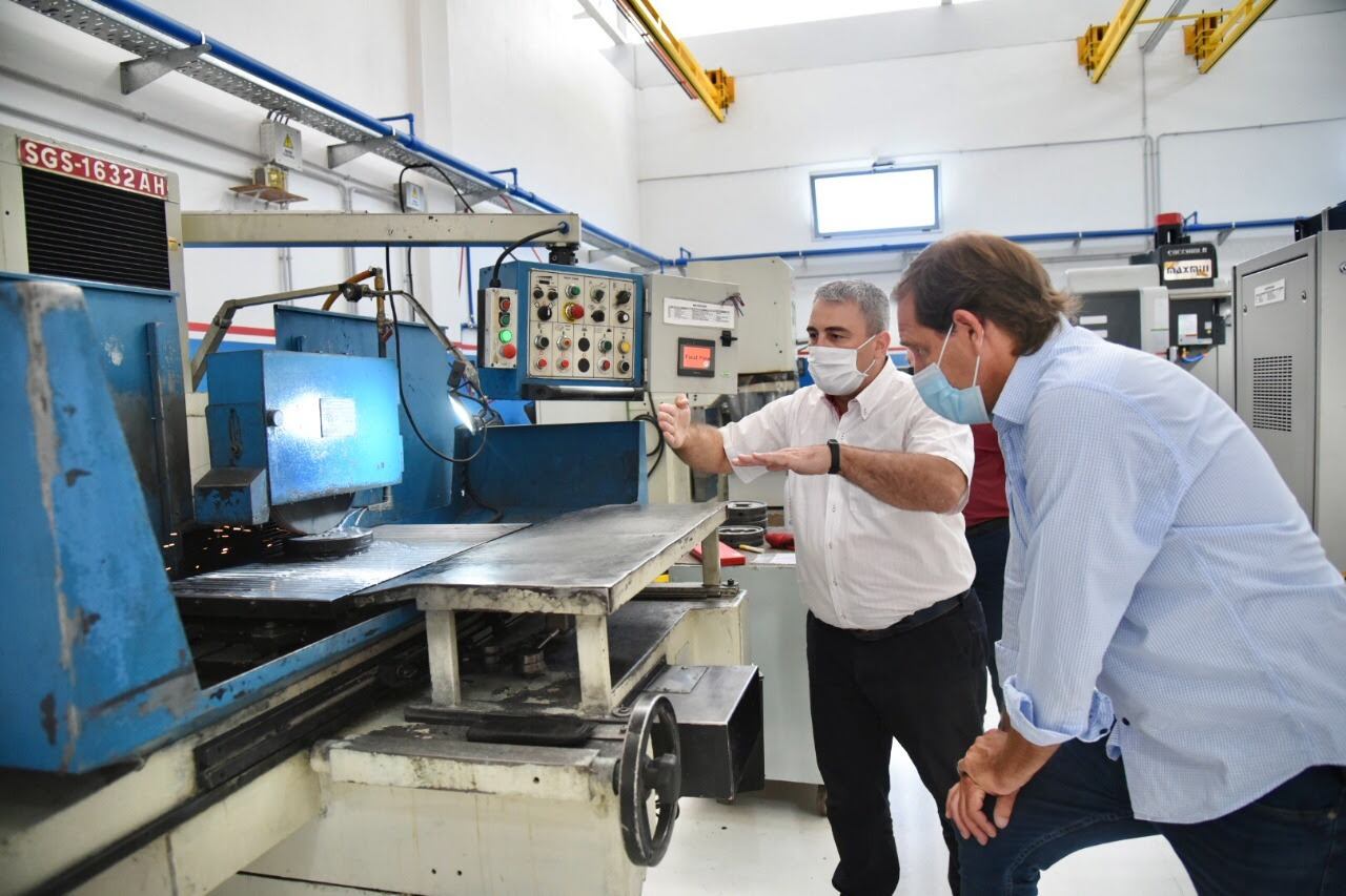 El intendente recorrió la planta junto a Diego Principi, el titular de Madexa.