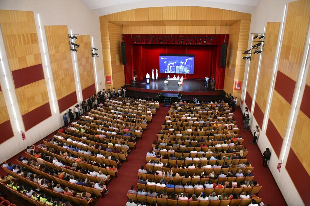 Jaldo participó en el conversatorio organizado por el Padre Pepe.