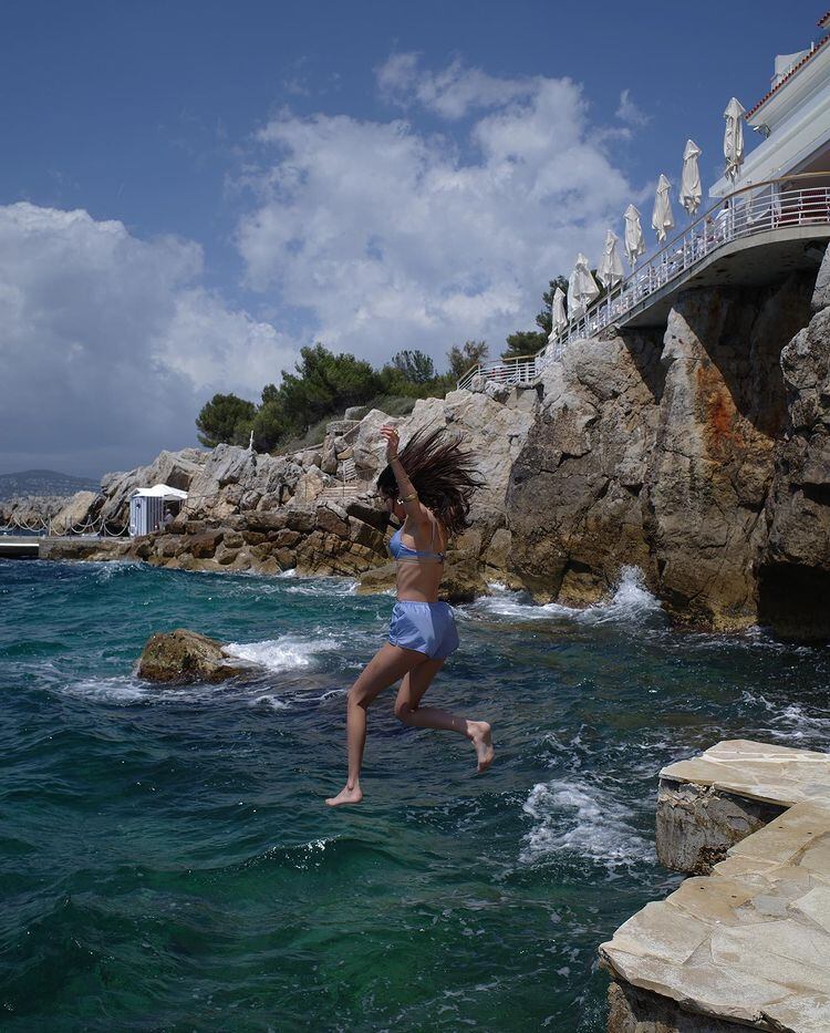 "Salto Matutino", Bella Hadid aprovechó su mañana para pasear.