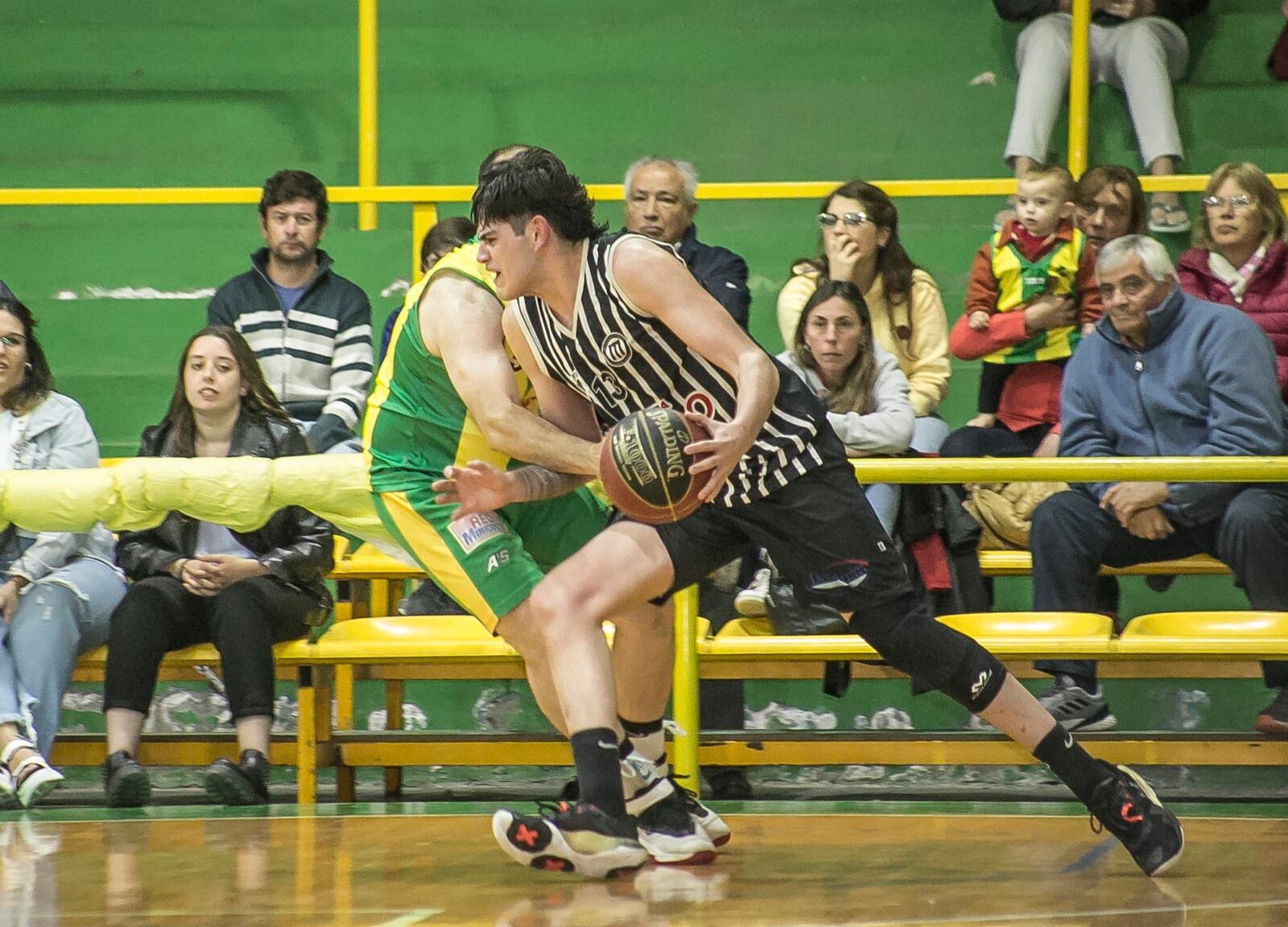 Torneo Oficial de Básquet de Tres Arroyos: Alumni a semis; Huracán y Costa Sud definirán su pase  en el 3er partido