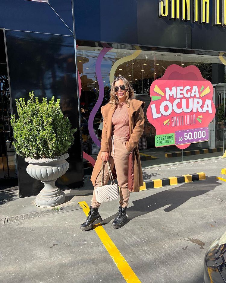 El look “Total Pink” de una exclusiva marca de ropa lucido por Larissa Riquelme.