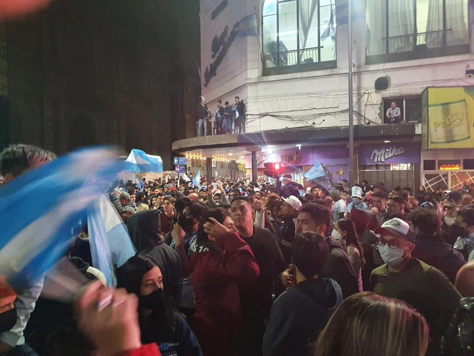 Los tucumanos celebraron el campeonato obtenido por la Selección Argentina.