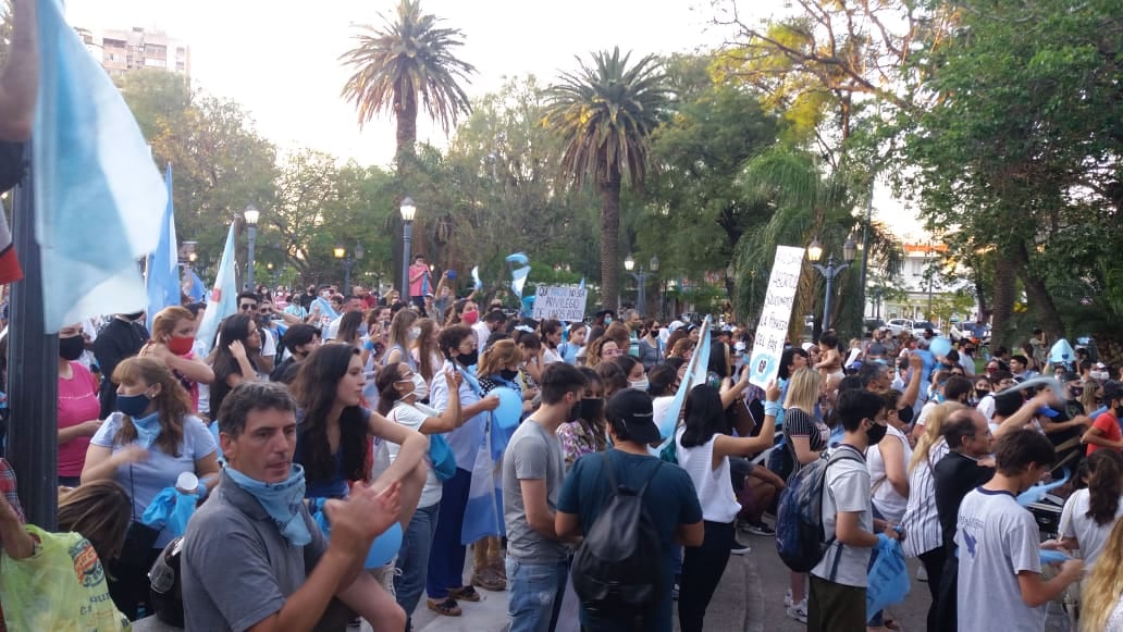 La plaza Pedernera también fue escenario de la populosa manifestación en Defensa de las Dos vidas (Villa Mercedes)