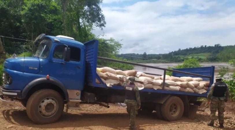 El Soberbio: secuestran cargamento de soja ilegal.