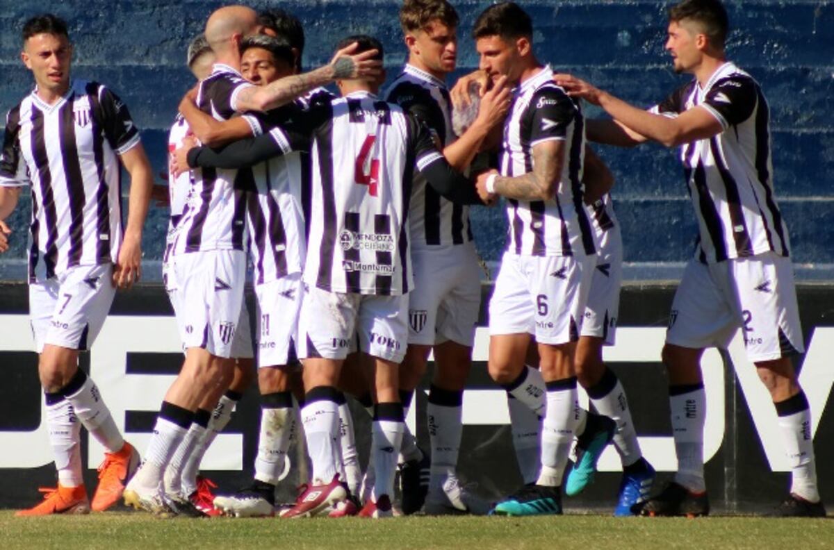 Gimnasia no se recupera de su crisis institucional y repercute en lo futbolístico