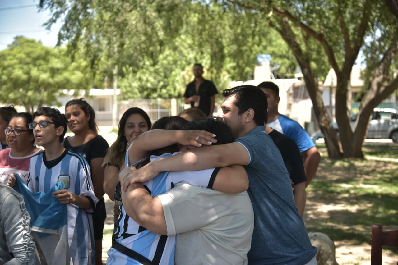 Argentina vs. Francia. Así se vive el partido en la casa de la familia del Cuti Romero. (Facundo Luque / La Voz)