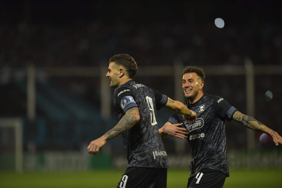 Belgrano lo dio vuelta ante Almagro, por Bruno Zapelli y el goleador Vegetti