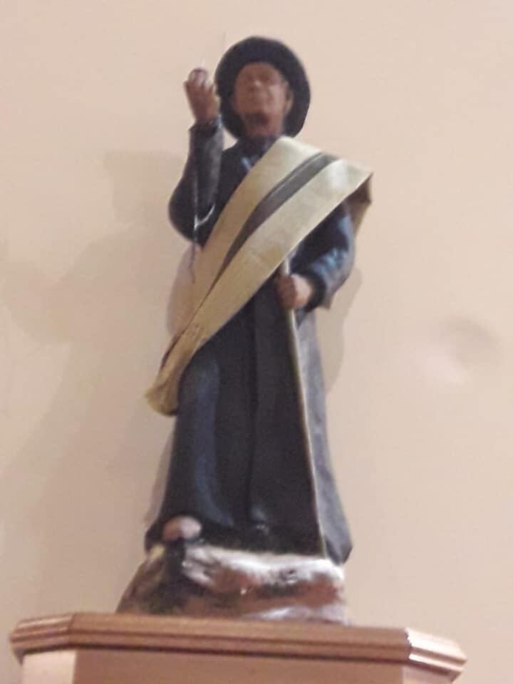 La imagen del Santo Cura Brochero fue colocada en la Iglesia Nuestra Señora del Carmen (Facebook)