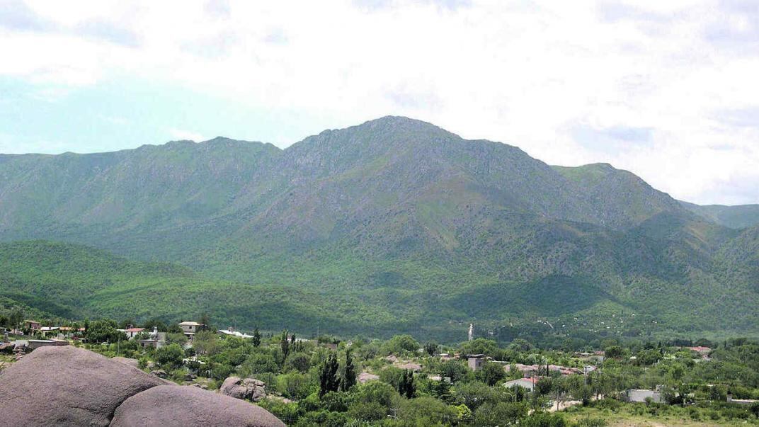 El cerro Uritorco tiene una larga trayectoria en el tema ovnis.