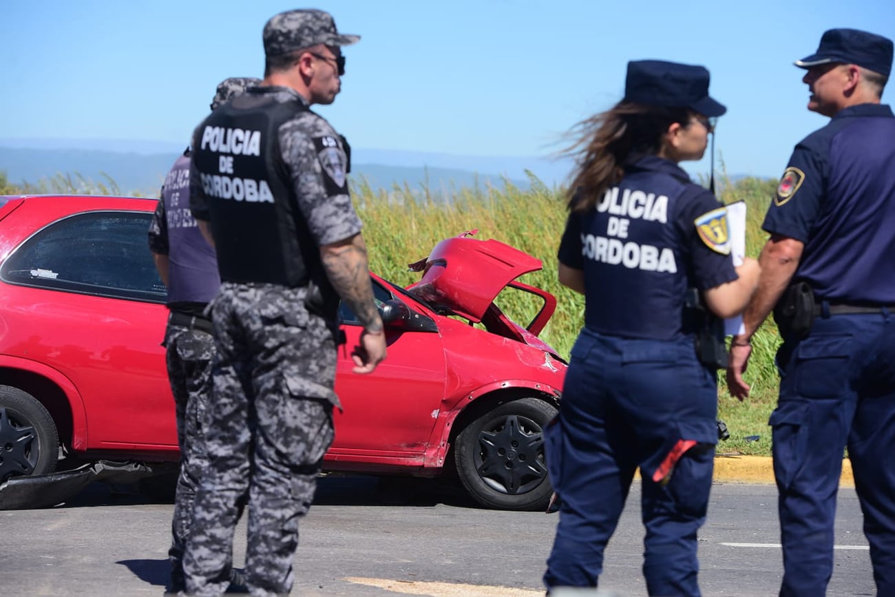 Picada fatal en Córdoba. Habilitan el paso en dos carriles de la ruta E-53 a la altura del Aeropuerto Taravella. (José Gabriel Hernández / La Voz)