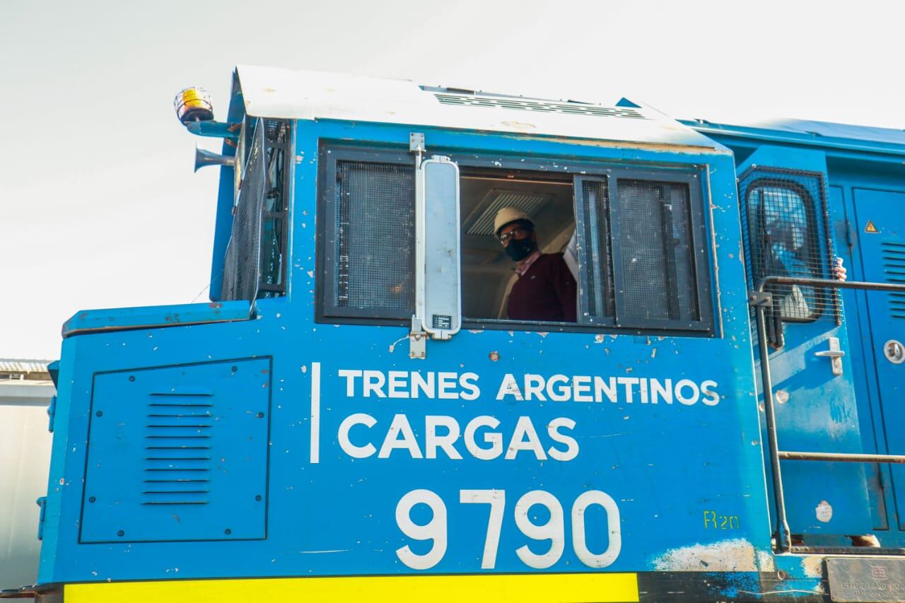 “La logística integrada es clave para la competitividad económica en cualquier país, para lograr una matriz productiva diversificada de base exportadora y es la única modalidad posible para generar agregación de valor” aseguró Capitanich.