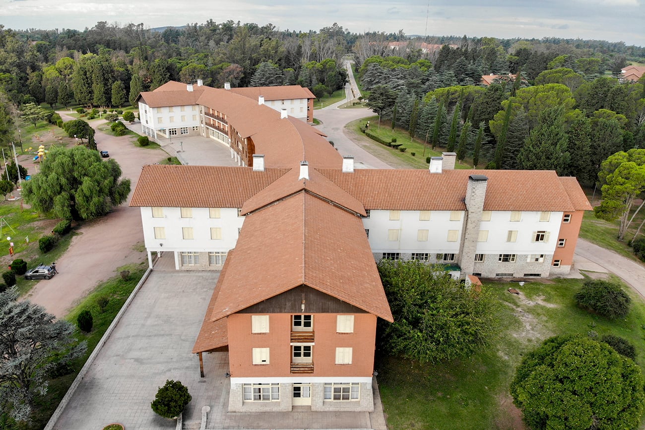 Embalse: Hoteles de la unidad turística cerrados. (La Voz)