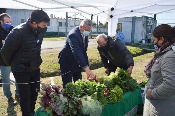 Soldini firmó un convenio para fortalecer el trabajo agroecológico (Facebook Comuna de Soldini)