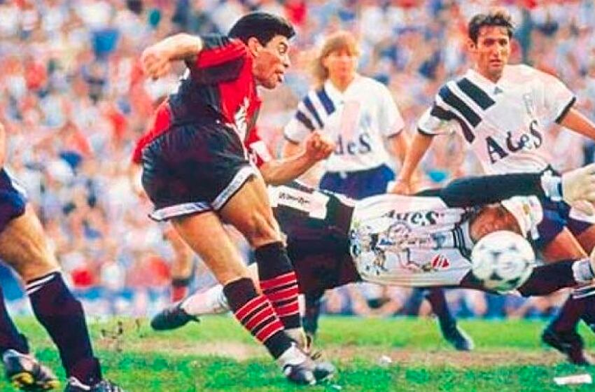 Maradona en Newell's ante Independiente