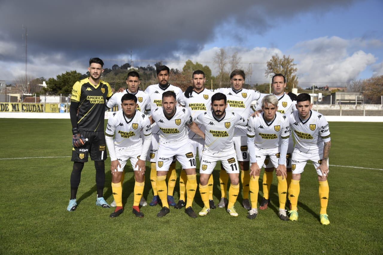 El equipo tandilense perdió como local ante Güemes de Santiago del Estero