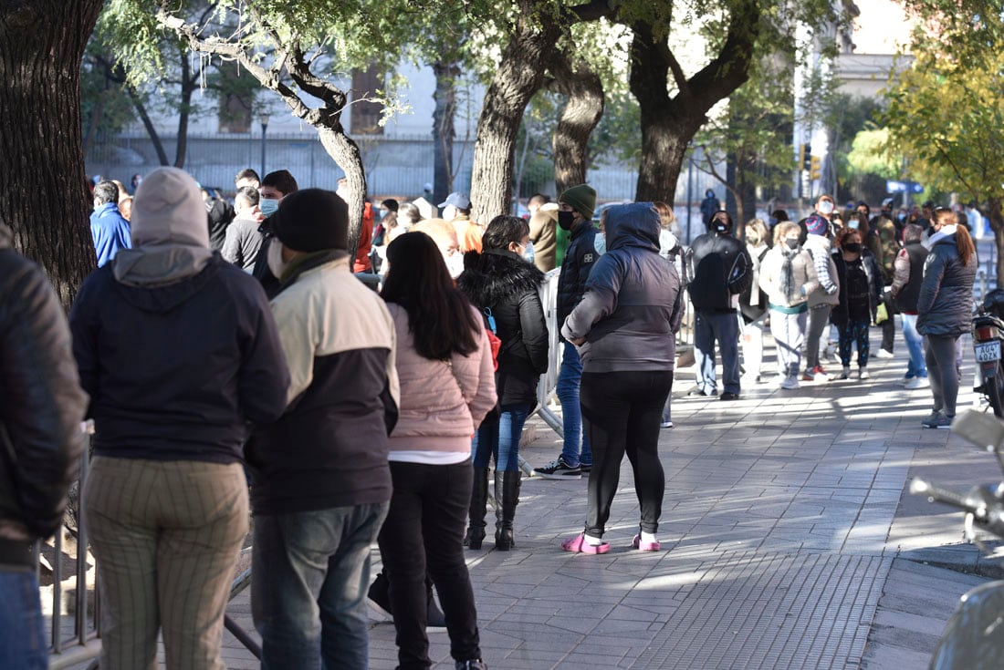 Con estas medidas se busca reducir la circulación de las persona.(Ramiro Pereyra)