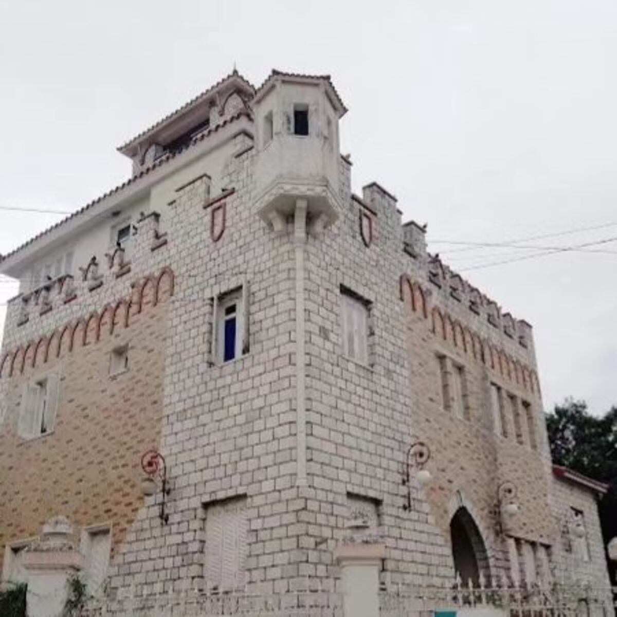 Clausura del Castillo de Foti: El local nocturno abrió dos veces sin habilitación municipal